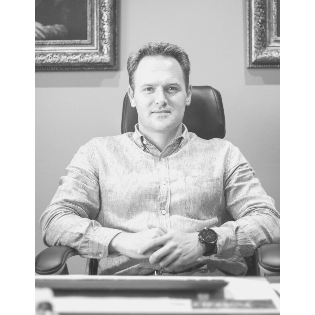 Dr Mark van der Kaag